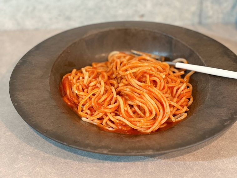 器に盛ったトマトパスタ