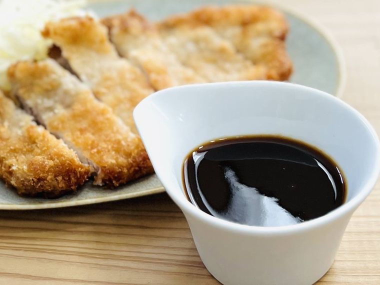 とんかつソースととんかつ