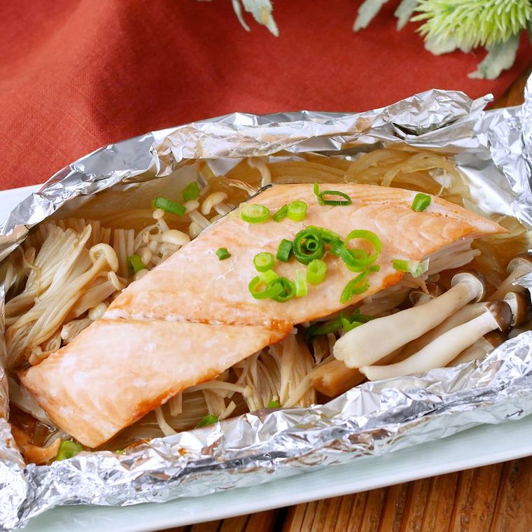 オーブンで鮭のホイル焼き