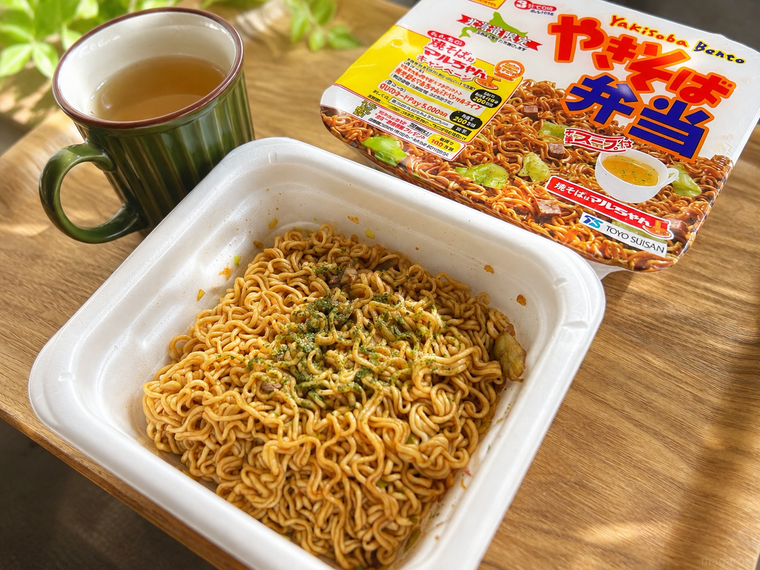 焼きそば弁当と中華スープ