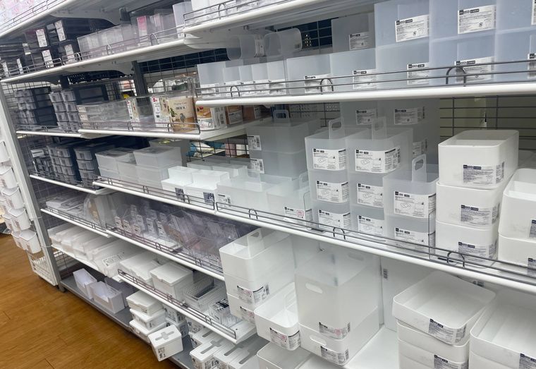 ダイソーの小物入れシリーズ売り場