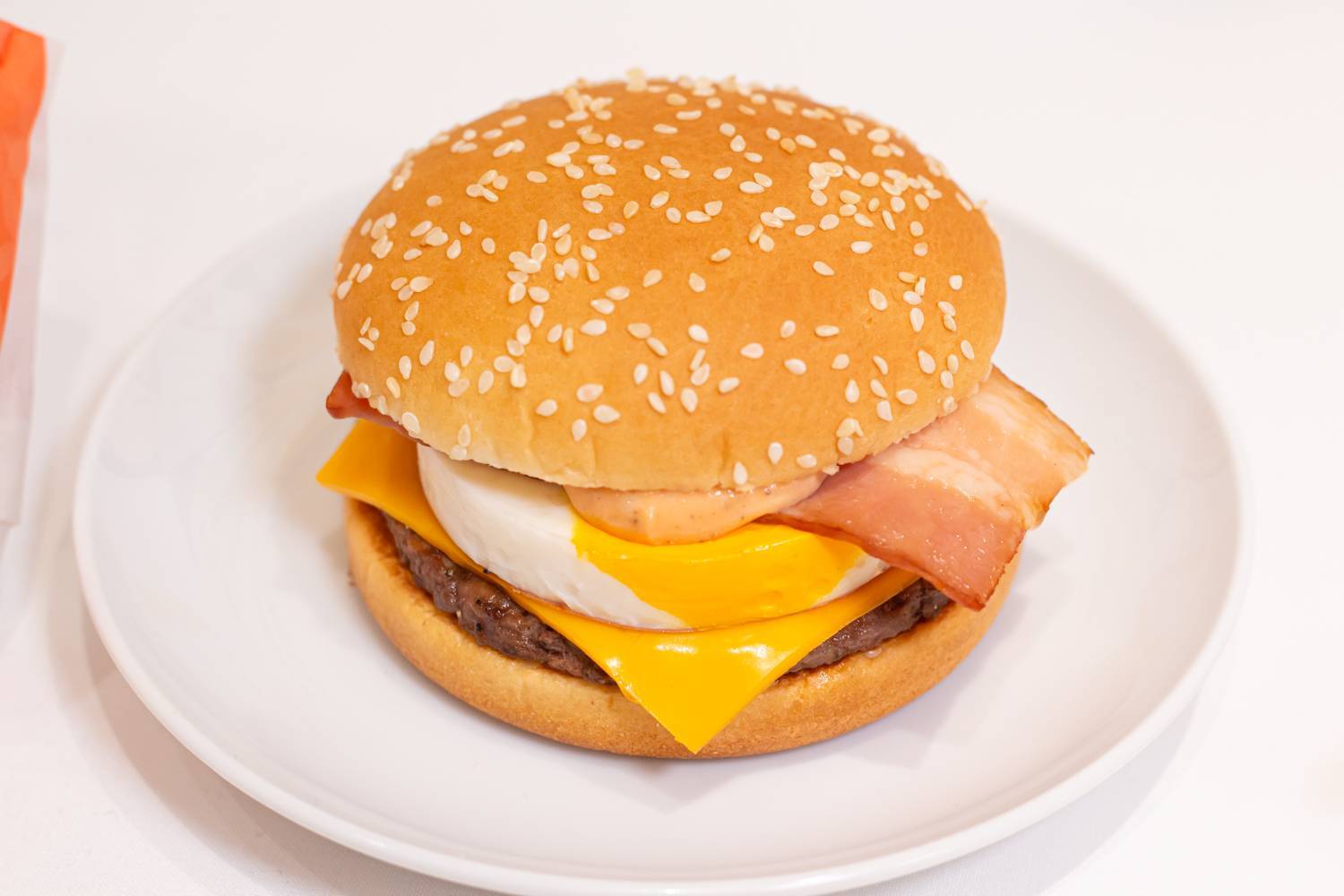 2026年マクドナルドの「月見ファミリー」全8品を食べ比べ！新作や復刻