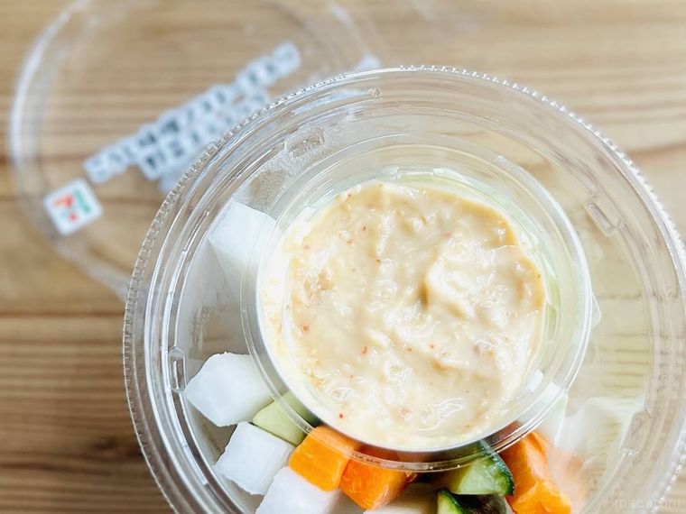 セブンイレブンのこうじ味噌マヨネーズ入り 野菜スティック