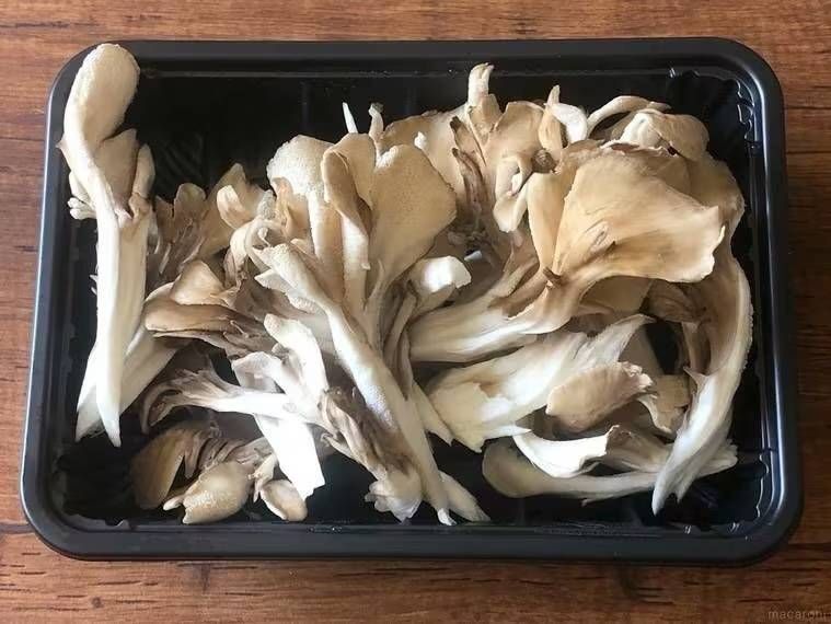 パックに入った舞茸