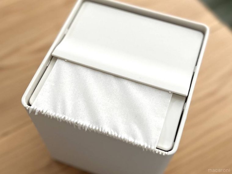 無印良品の卓上用 トイレットペーパーケースにトイレットペーパーをセットした様子