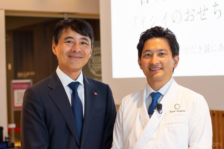 石井食品の石井智康社長と近茶流宗家・柳原尚之さん