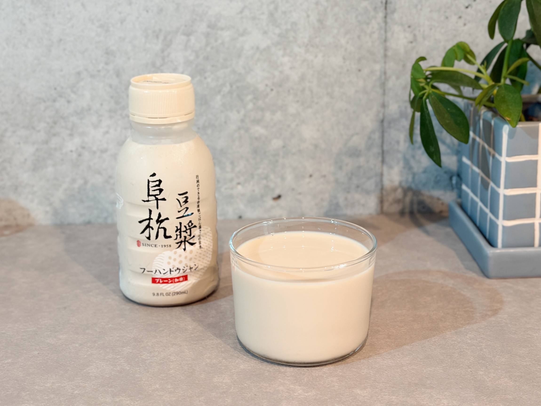 【ファムフーハンニャン】1/4　① セブンに台湾の人気朝食店「阜杭豆漿」の豆乳が…！「フーハンドウ