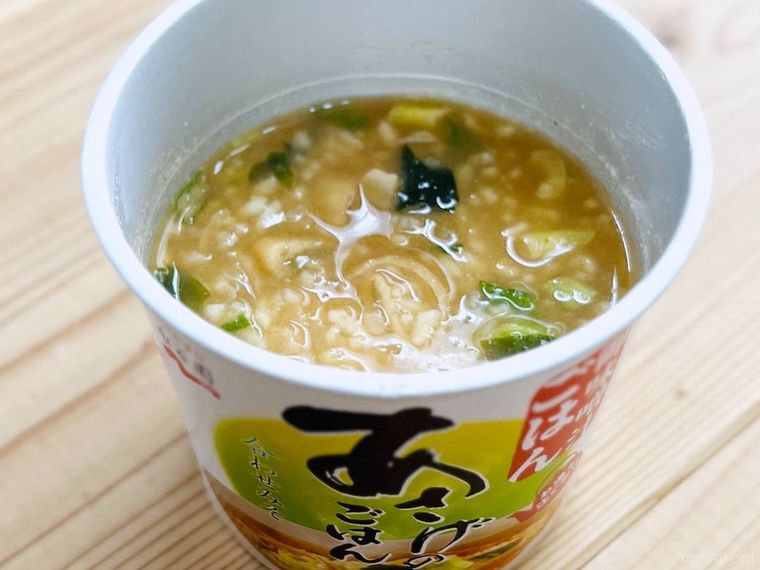 永谷園のカップ入り あさげのごはんを作った様子