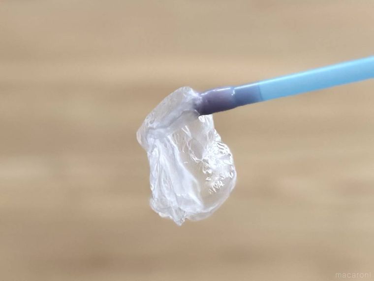 膨らませたハイチュウがしぼんだ様子