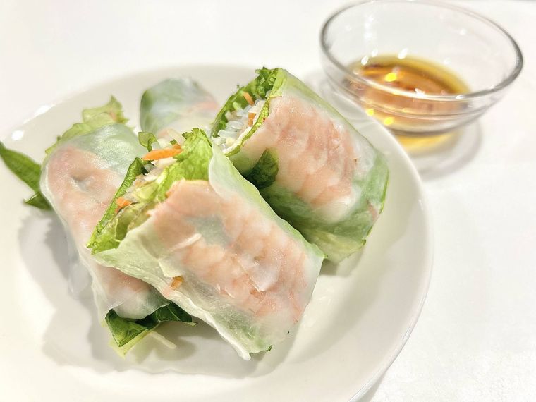 生春巻きとナンプラー入りタレ