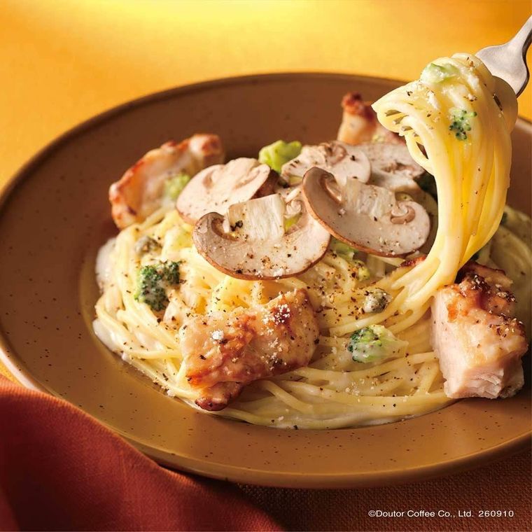 7. グリルチキンのアンチョビクリームパスタ