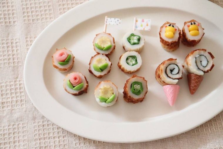 ちくわおかず5種類が並んだお皿