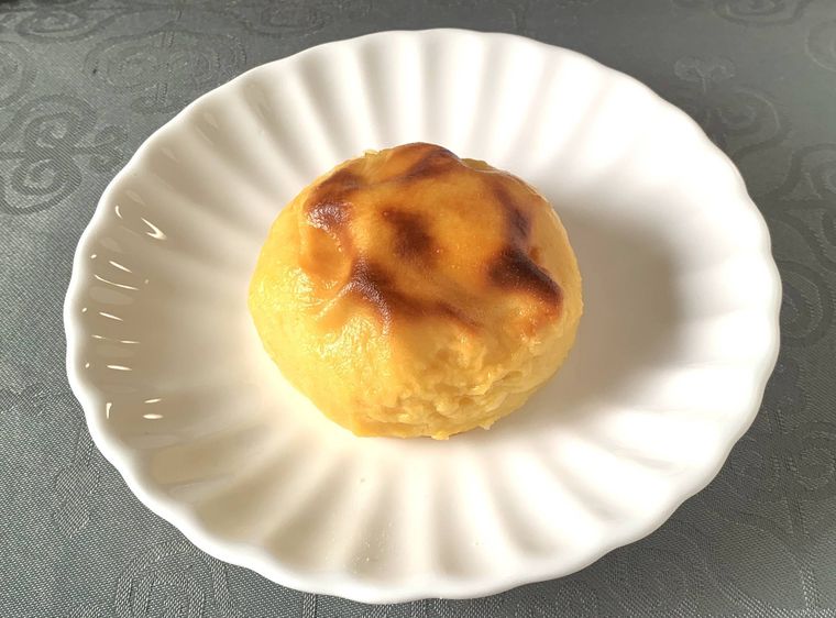 ロピアのスイートポテトをお皿にのせた様子