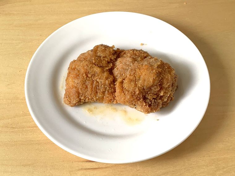 レンジで調理したロピアの骨なしフライドチキン