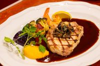 ロイヤルホスト秋のグリル料理フェア開催クラシカルソースが魅力の秋限定メニューを食べ比べ