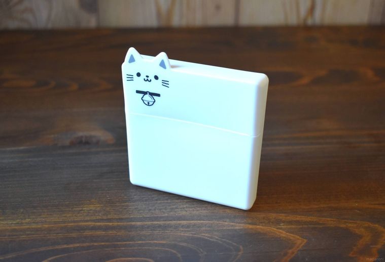 ダイソーねこふせんケースセット ワイドを置いたところ