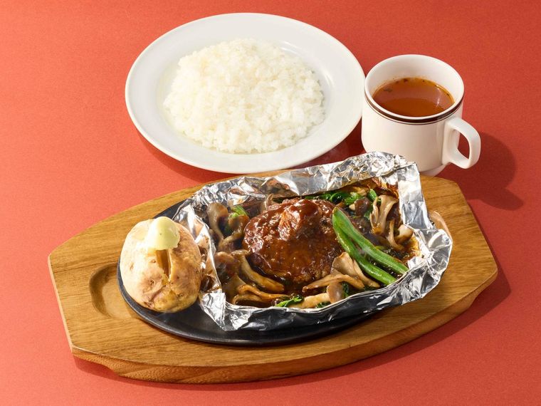 3. 2種きのことほうれん草の濃厚ビーフシチュー包み焼きハンバーグランチ