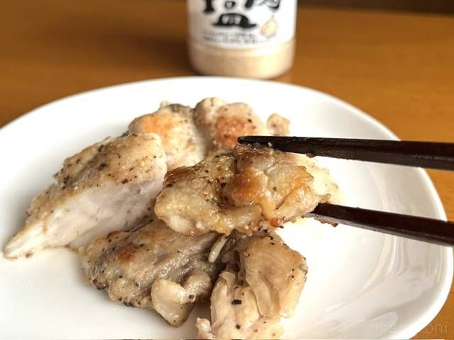 塩こしょうで焼いた手羽トロ