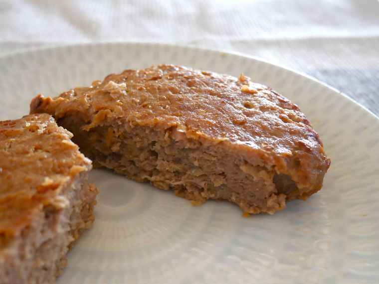 でっかくて旨い直火焼ハンバーグの断面