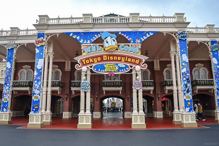 ディズニーランドの正面