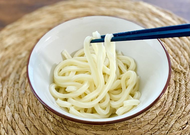 セブンイレブンの国産小麦を使用した冷凍さぬきうどんをゆでたあと