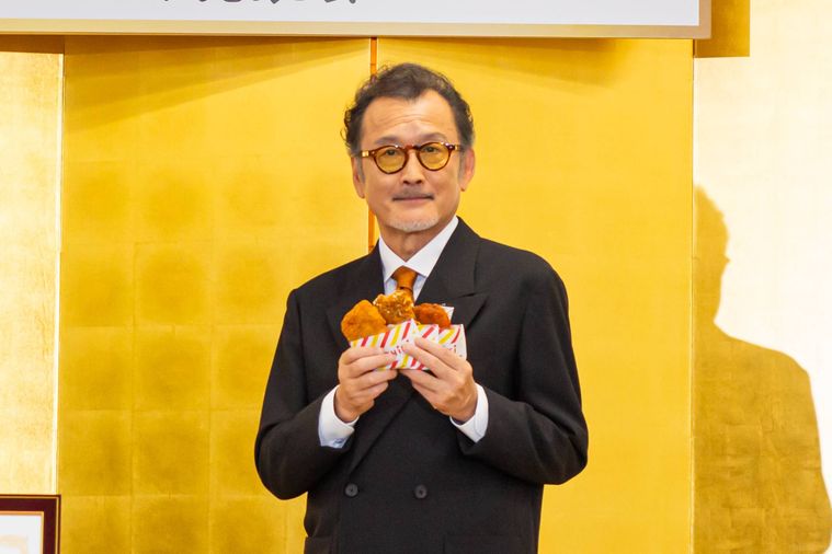 ファミリーマート試食会に登壇した吉田鋼太郎さん