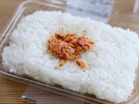 秋田名物ぼだっこが全国のローソンにほんの少しの鮭だけがのったお弁当を食べてみた