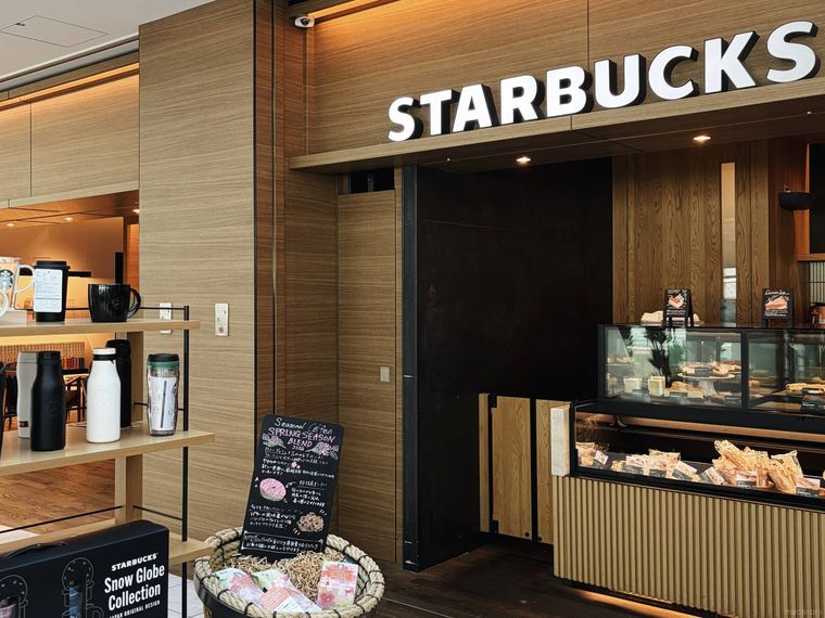 スターバックス羽田空港店の外観
