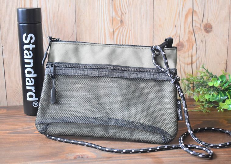 スタンダードプロダクツのサコッシュショルダーバッグ