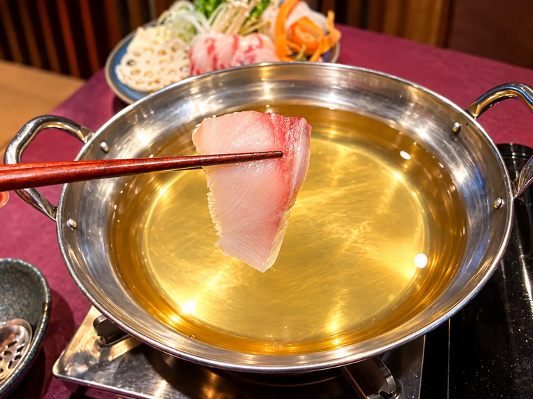 3. 旬の魚と旬の野菜。季節で変化するしゃぶしゃぶ