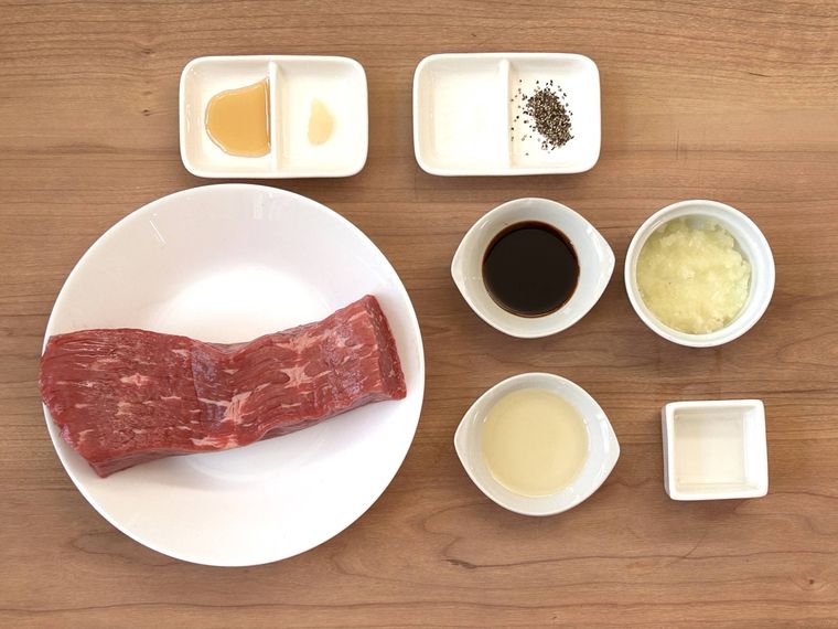 ローストビーフの材料が並んでいるところ