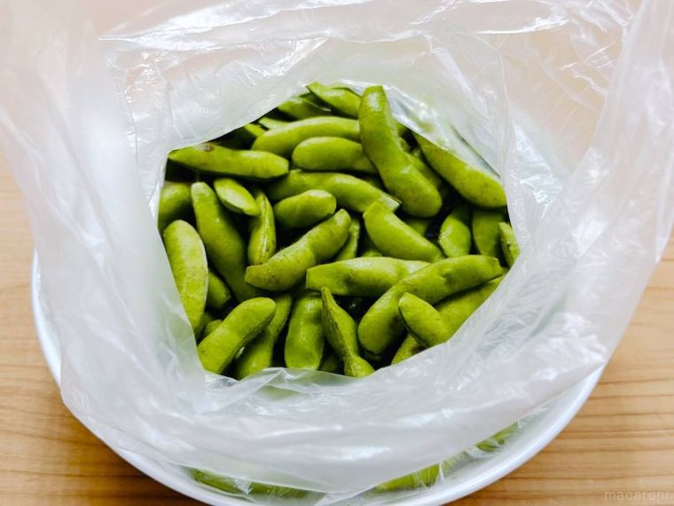 枝豆をアイラップに入れた様子