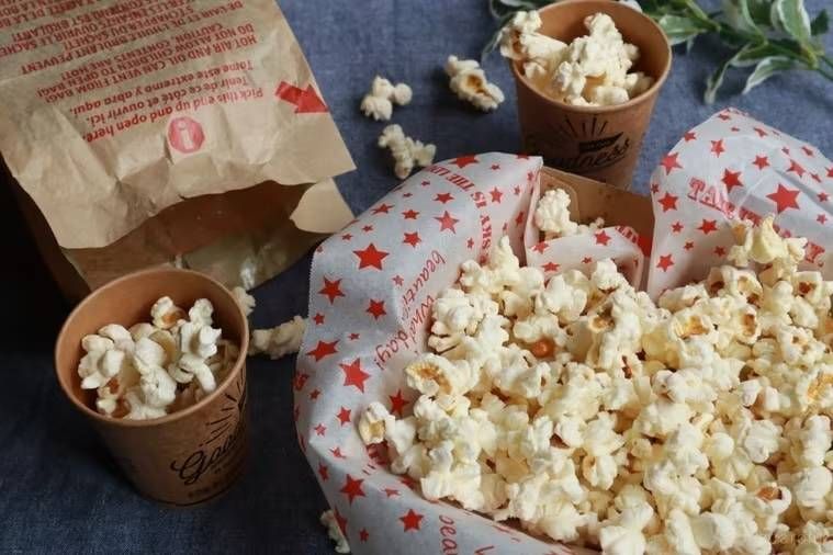 カークランドシグネチャー 電子レンジ用ポップコーンを作った様子