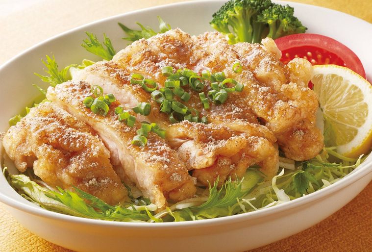 3. 幻のコショウ若鶏竜田揚げの彩りサラダ定食