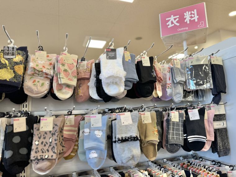 セリアの靴下売り場
