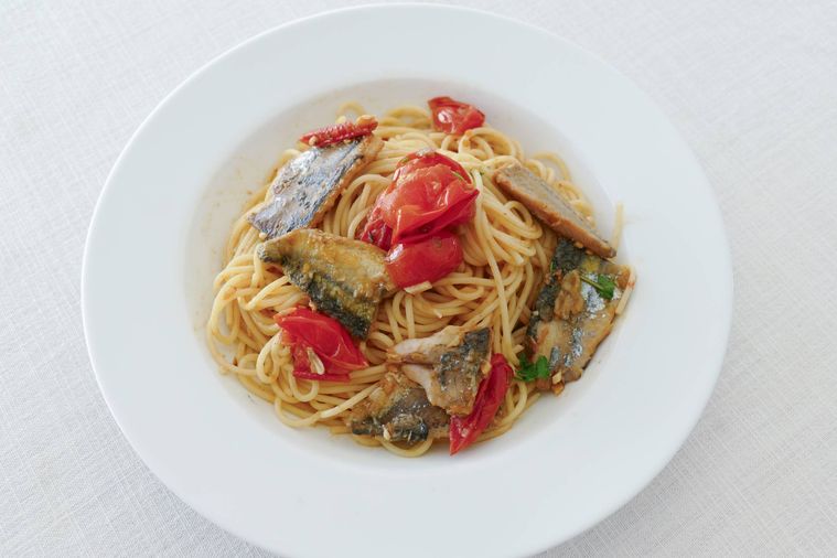 さんまとミニトマトのパスタ