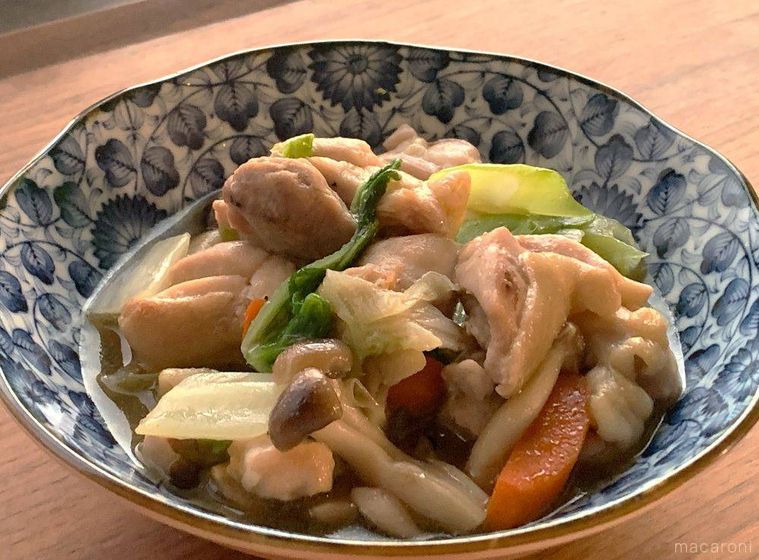 ロピアの国産若鶏モモ肉で作った鶏と白菜の煮物