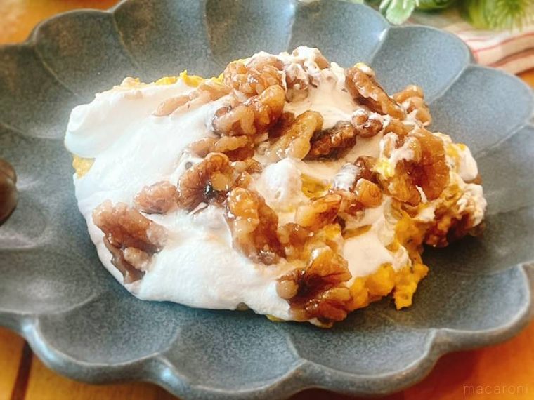 パンプキンデザートサラダをお皿に盛った