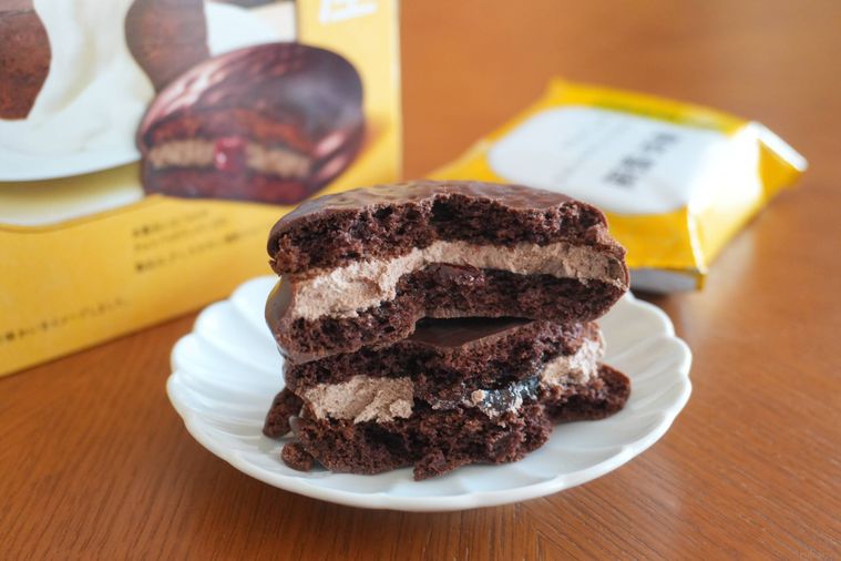 ザッハトルテのチョコパイの断面