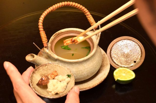 食べ方のキホン】日本料理屋で聞いた「土瓶蒸し」の正しい食べ方