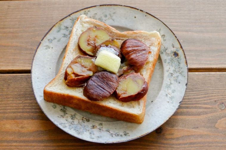 渋皮煮をのせたバタートースト