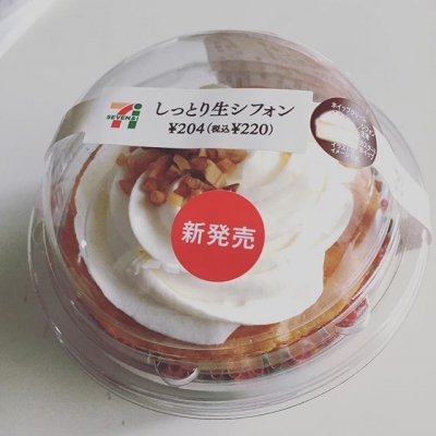 セブンイレブンの「しっとり生シフォン」がふわふわで美味しいと話題