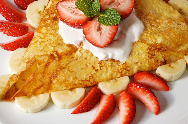 おうちでできる カフェ風クレープの盛り付けレシピ Macaroni