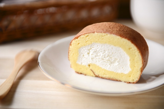 あなたはしっとり？ふわふわ？人気ロールケーキレシピ9選 macaroni
