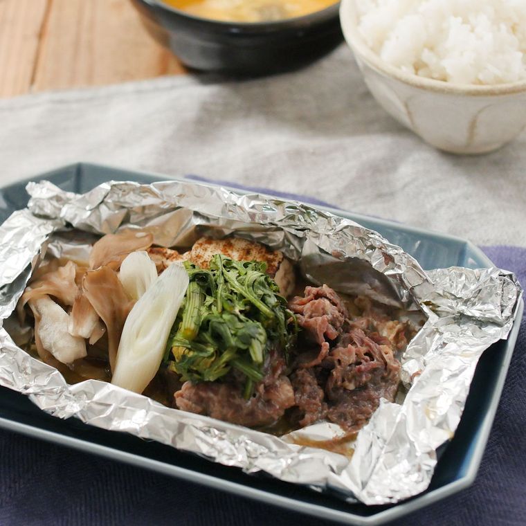 アルミホイルに包んだホイルすき焼き