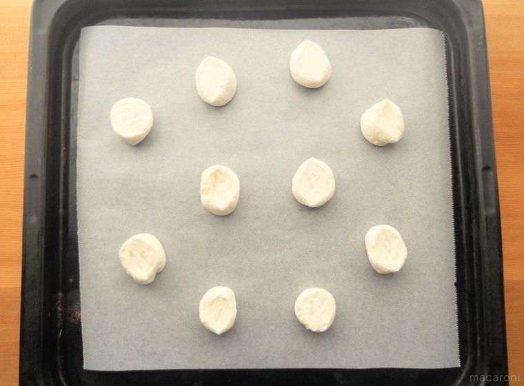 2つの材料で焼くだけ 簡単 マシュマロクッキー の作り方 Macaroni 2つの材料で焼くだけ 簡単 マシュマロクッキー の作り方 Macaroni