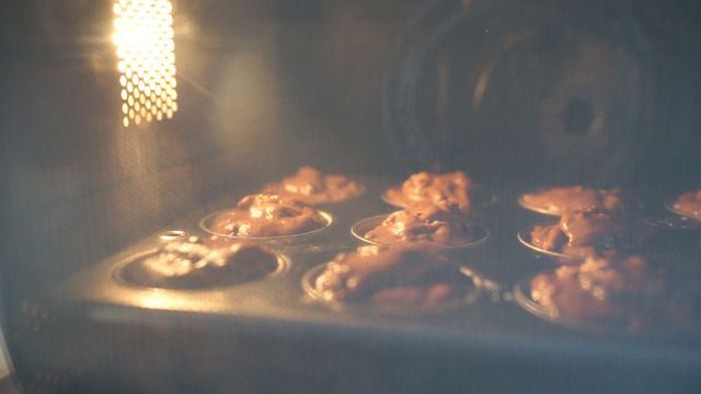 卵・乳製品不使用だけどチョコ味！ダブルチョコレートマフィンのつくり方の画像