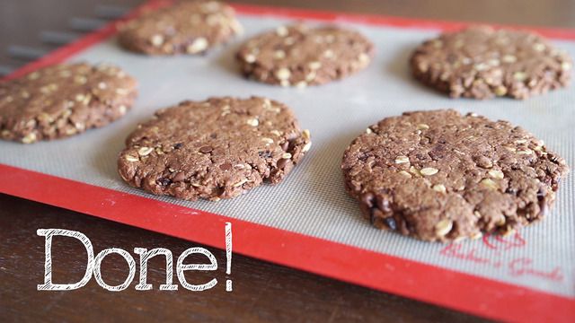 バレンタインにプレゼントしたい♪大きなやわらかチョコクッキーの作り方の画像
