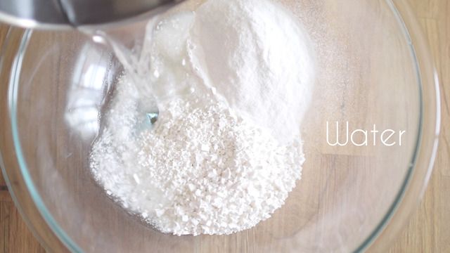 ほっとおちつく和菓子。手作り抹茶餡をもりもりのせた抹茶団子の作り方の画像