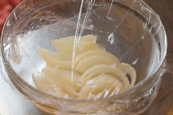 伊勢丹シェフが伝授！ 手順で差が付く絶品「すき焼き」の作り方の画像